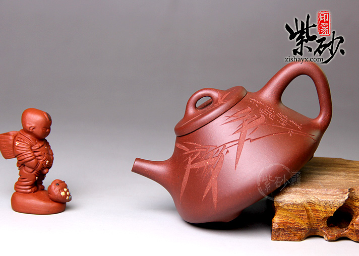 紫砂壶名家：刘一飞石瓢紫砂壶图片