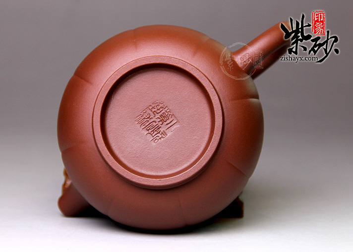 初入茶壶,不怕太差,帮我看看这二款紫砂茶具如