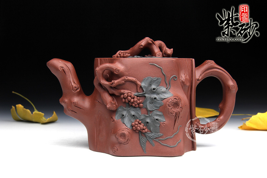紫砂壶名家：葛岳纯松鼠梅桩壶细节图片
